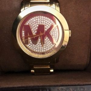 MK dial watch